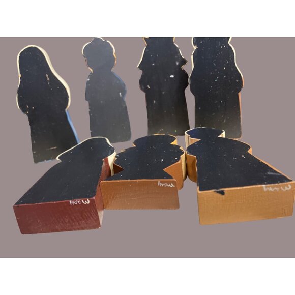 Wooden Nativity Set With Hand-Painted Figurines - Picture 12 of 14